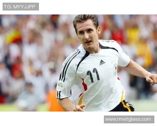 足球史上最帅的10大球星盘点，颜值与实力并存的传奇人物